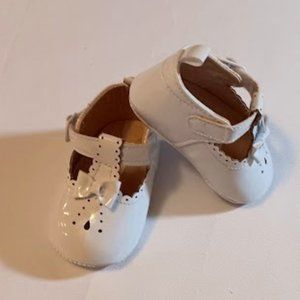 Laura Ashley White Patent Infant Shoe, Size 0-3M